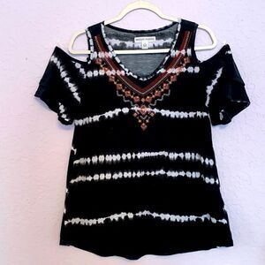 New York Laundry Embroidered Top Size M